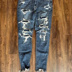 AEO Super Hi-Rise Jegging Distressed Blue Jeans